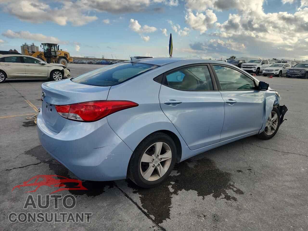 HYUNDAI ELANTRA 2011 - KMHDH4AE7BU156068