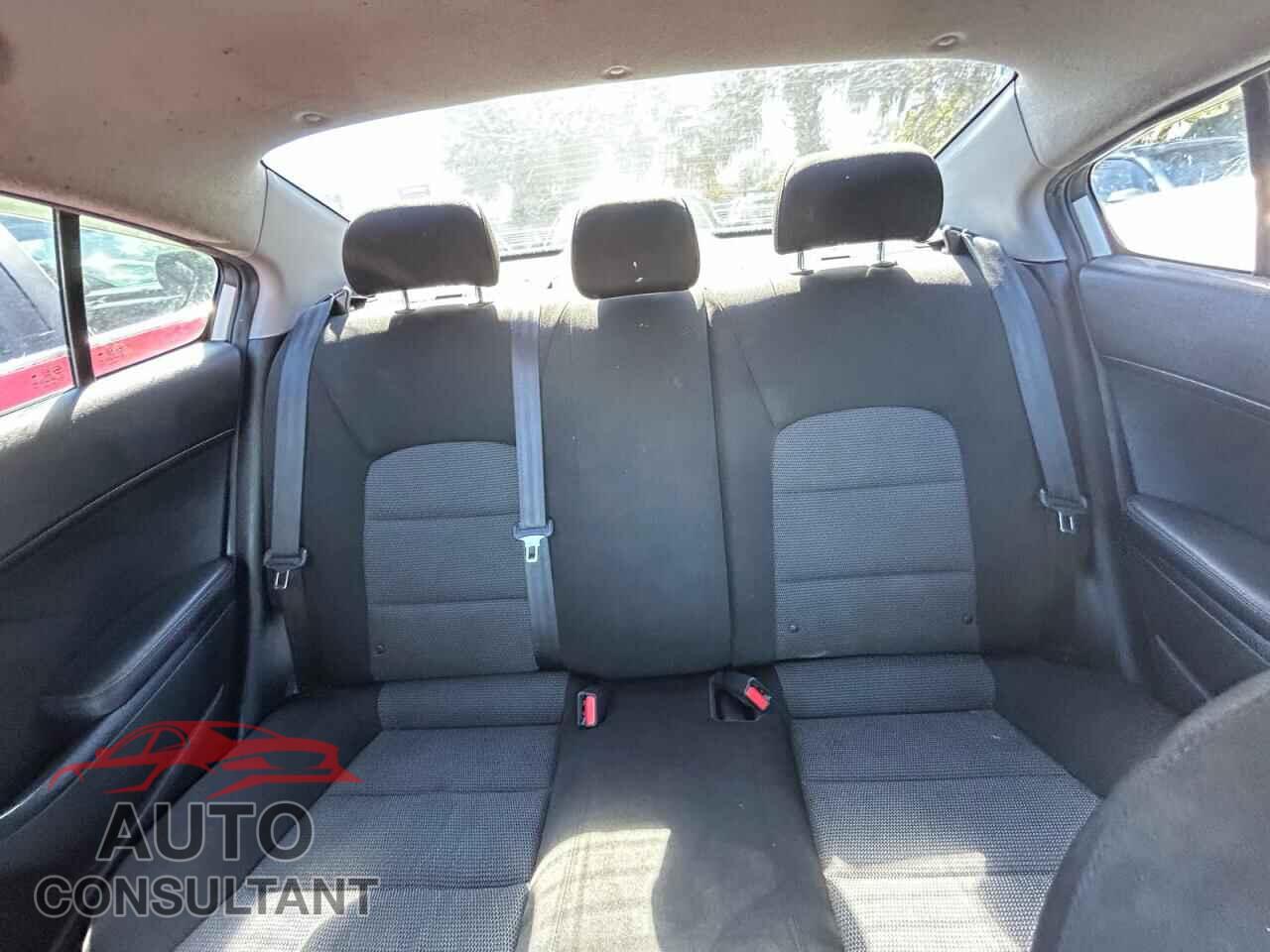 KIA FORTE 2017 - 3KPFK4A74HE037370