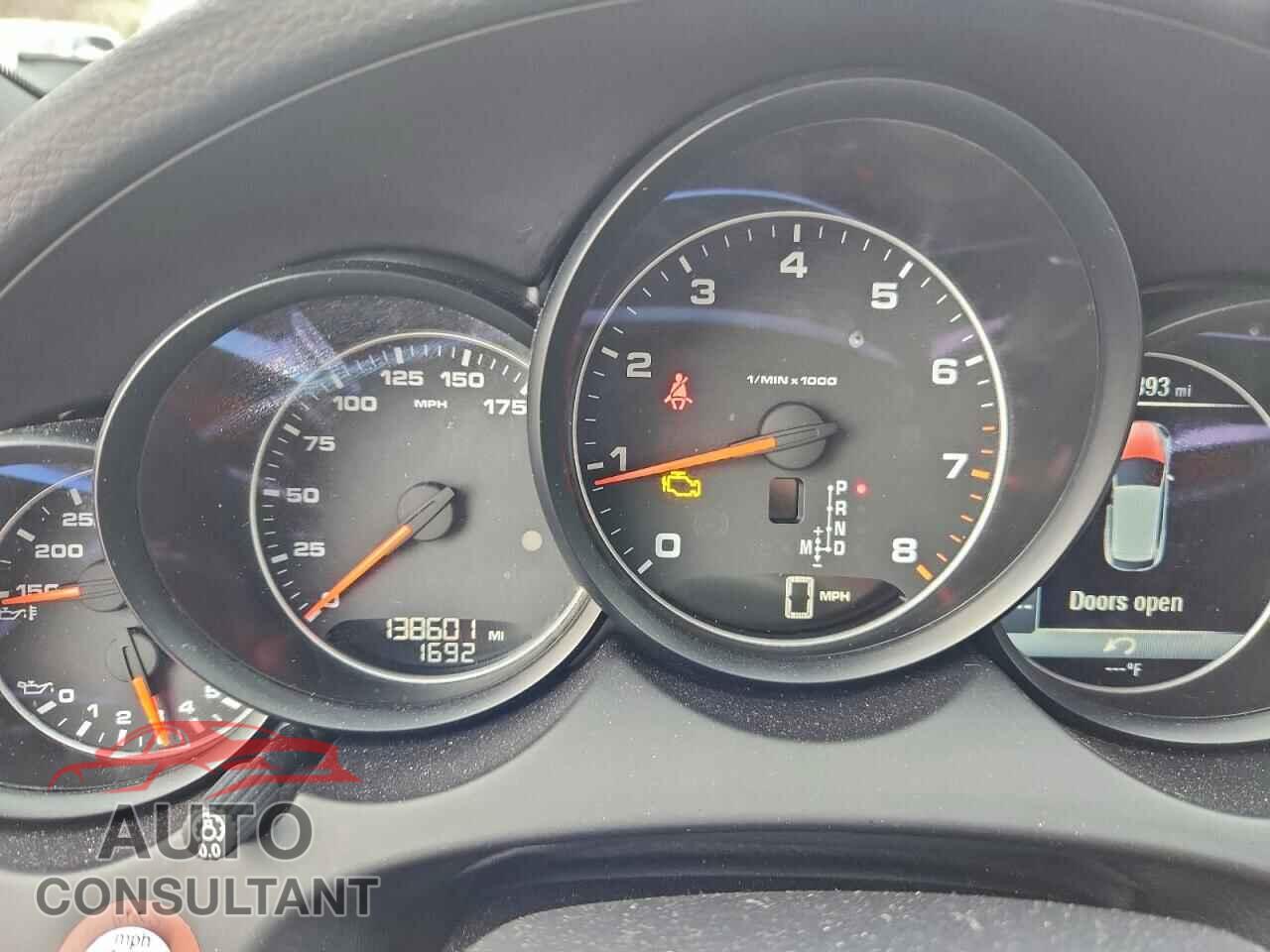 PORSCHE CAYENNE 2016 - WP1AA2A28GKA36416