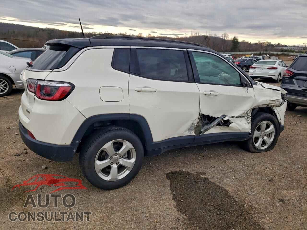 JEEP COMPASS 2018 - 3C4NJDBB8JT349727