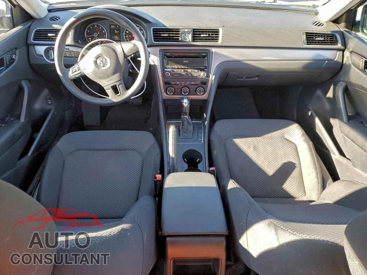 VOLKSWAGEN PASSAT 2013 - 1VWAP7A35DC032607