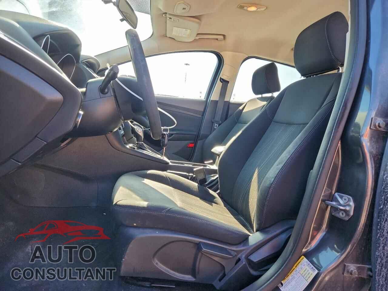 FORD FOCUS 2017 - 1FADP3F25HL269599
