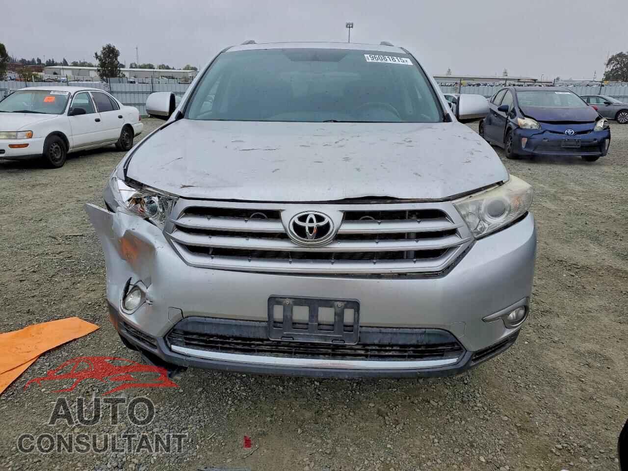 TOYOTA HIGHLANDER 2012 - 5TDBK3EH2CS127675