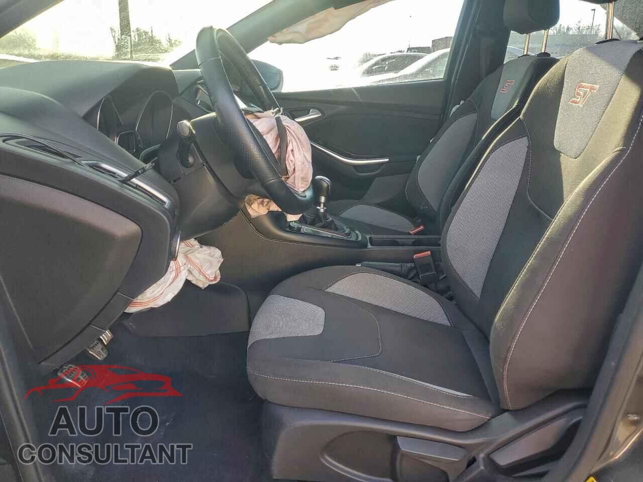 FORD FOCUS 2016 - 1FADP3L90GL323763