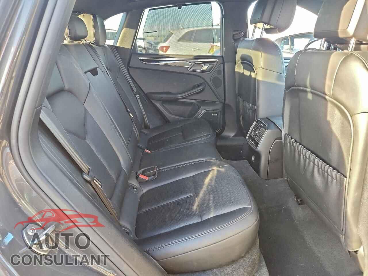 PORSCHE MACAN 2018 - WP1AA2A59JLB20532