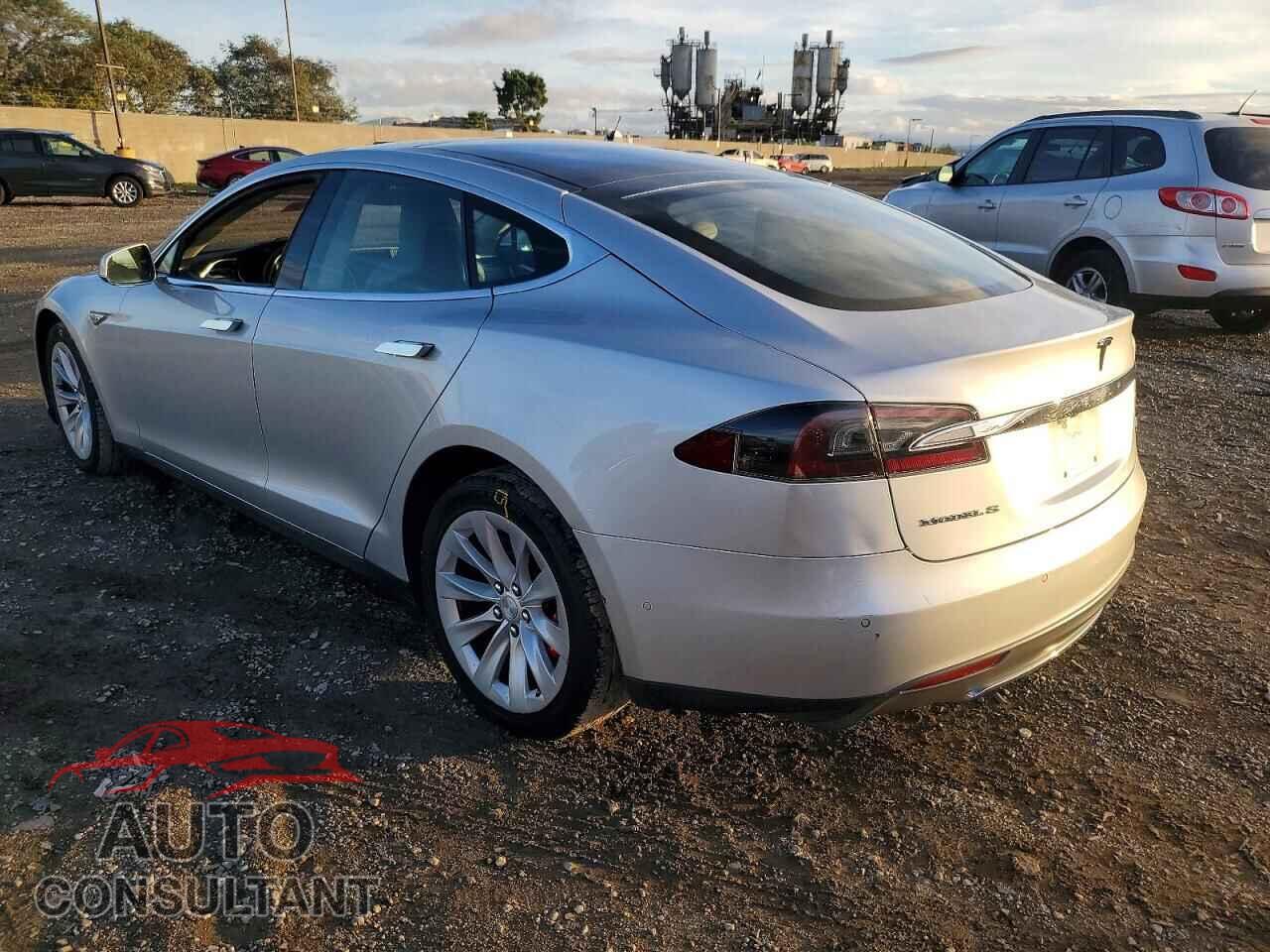 TESLA MODEL S 2015 - 5YJSA1H2XFFP75269