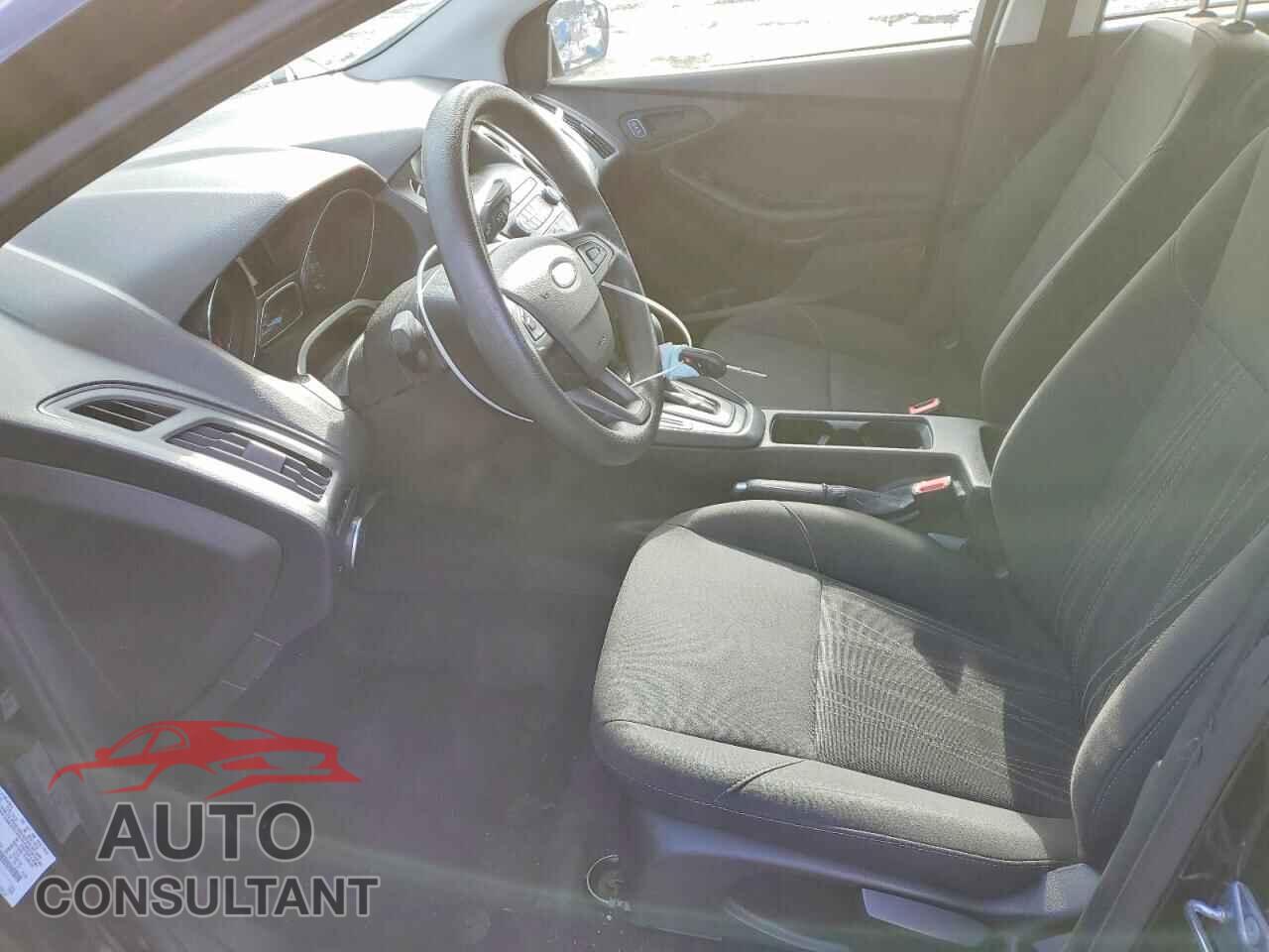 FORD FOCUS 2018 - 1FADP3E27JL202901