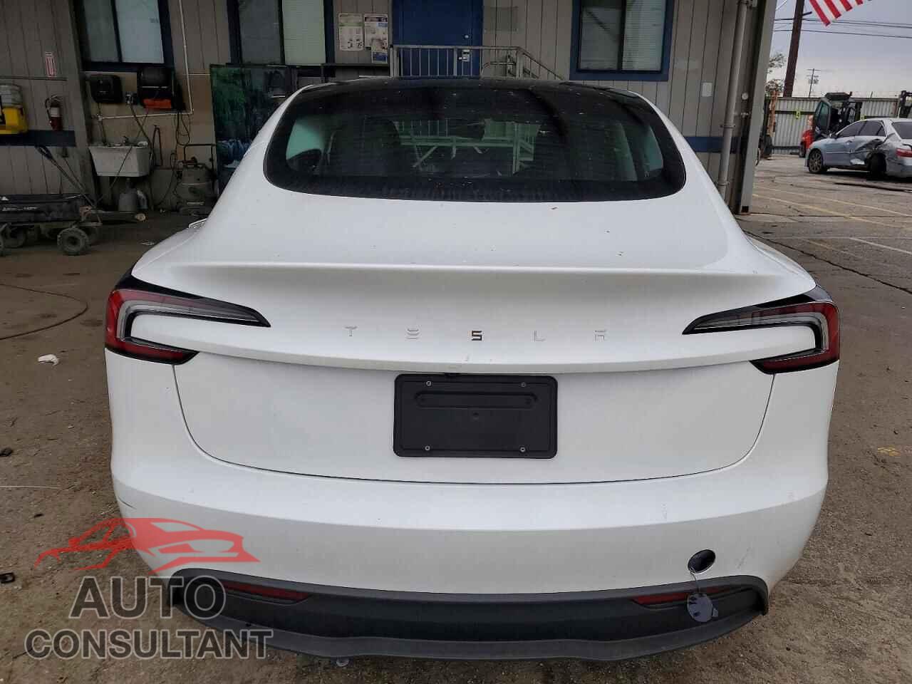 TESLA MODEL 3 2025 - 5YJ3E1EA3SF066343