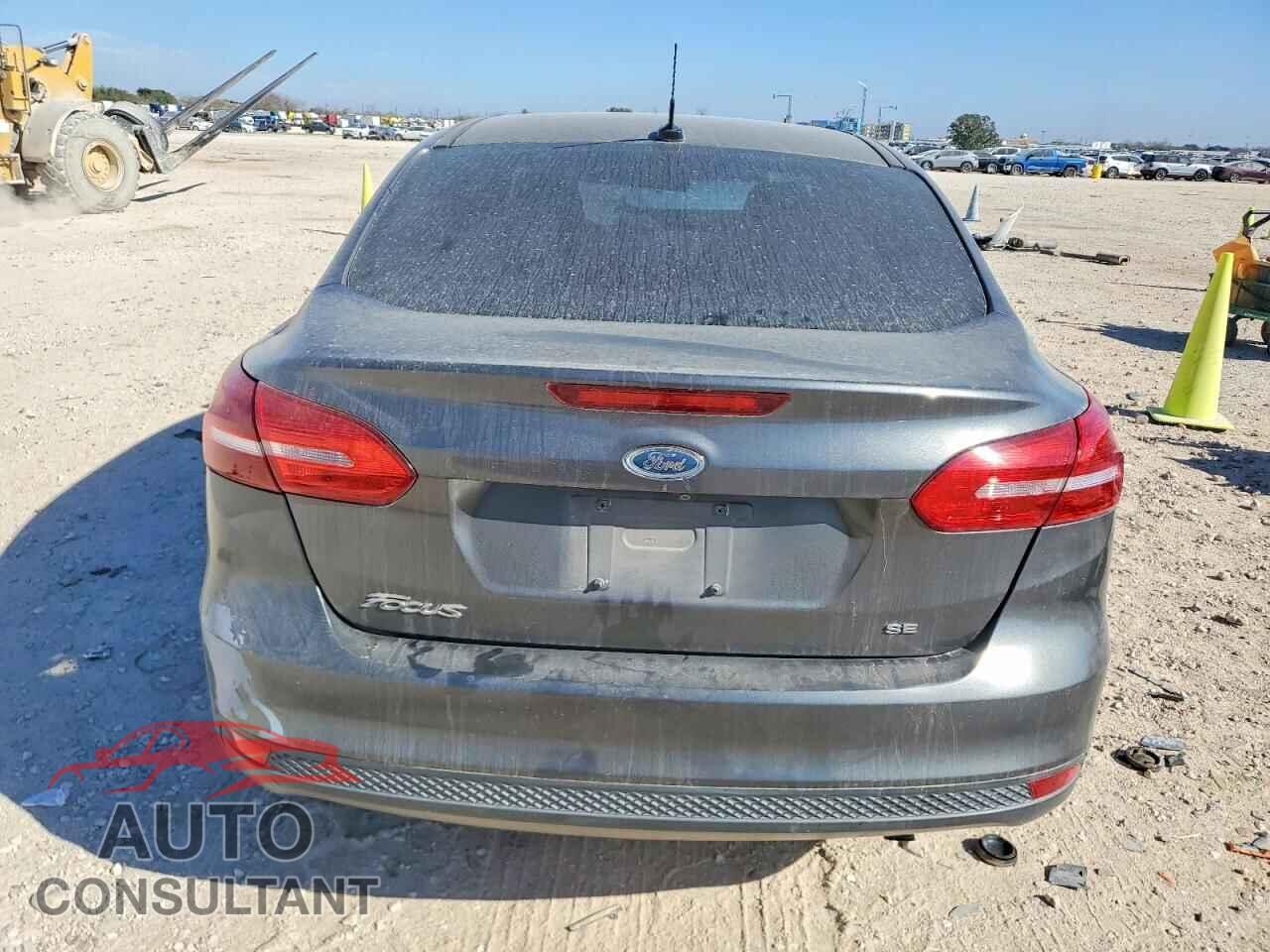 FORD FOCUS 2017 - 1FADP3F20HL217250