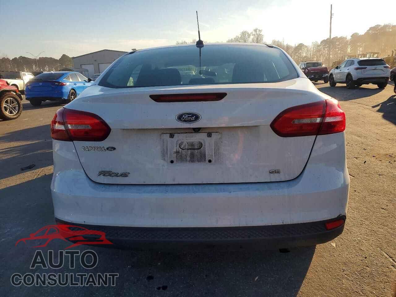 FORD FOCUS 2018 - 1FADP3F26JL327743