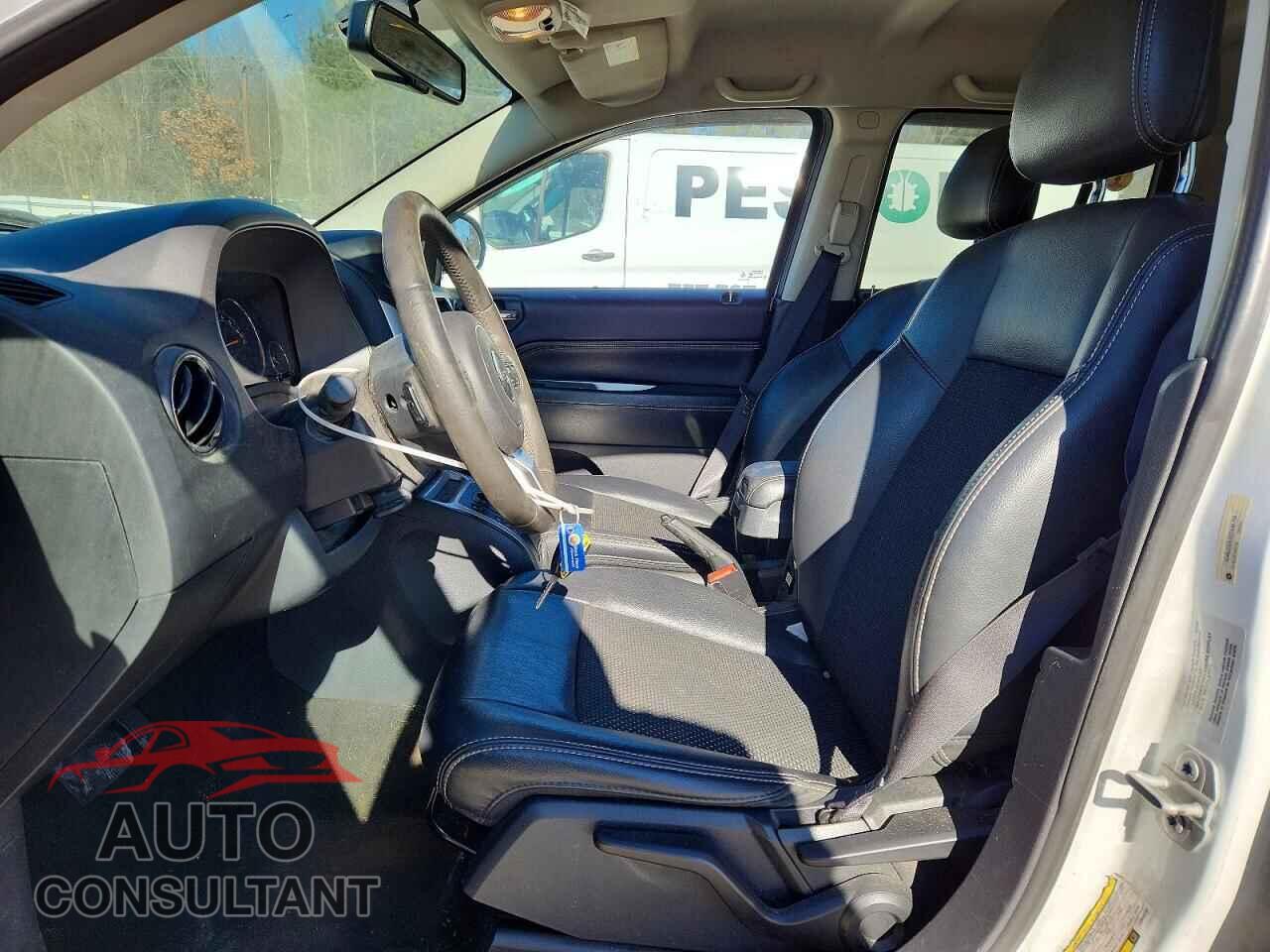 JEEP COMPASS 2016 - 1C4NJCEA3GD640759