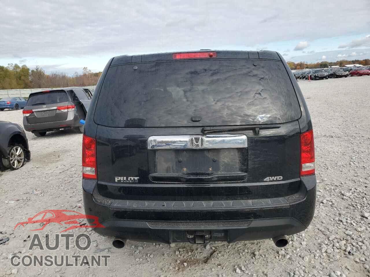 HONDA PILOT 2015 - 5FNYF4H50FB026083
