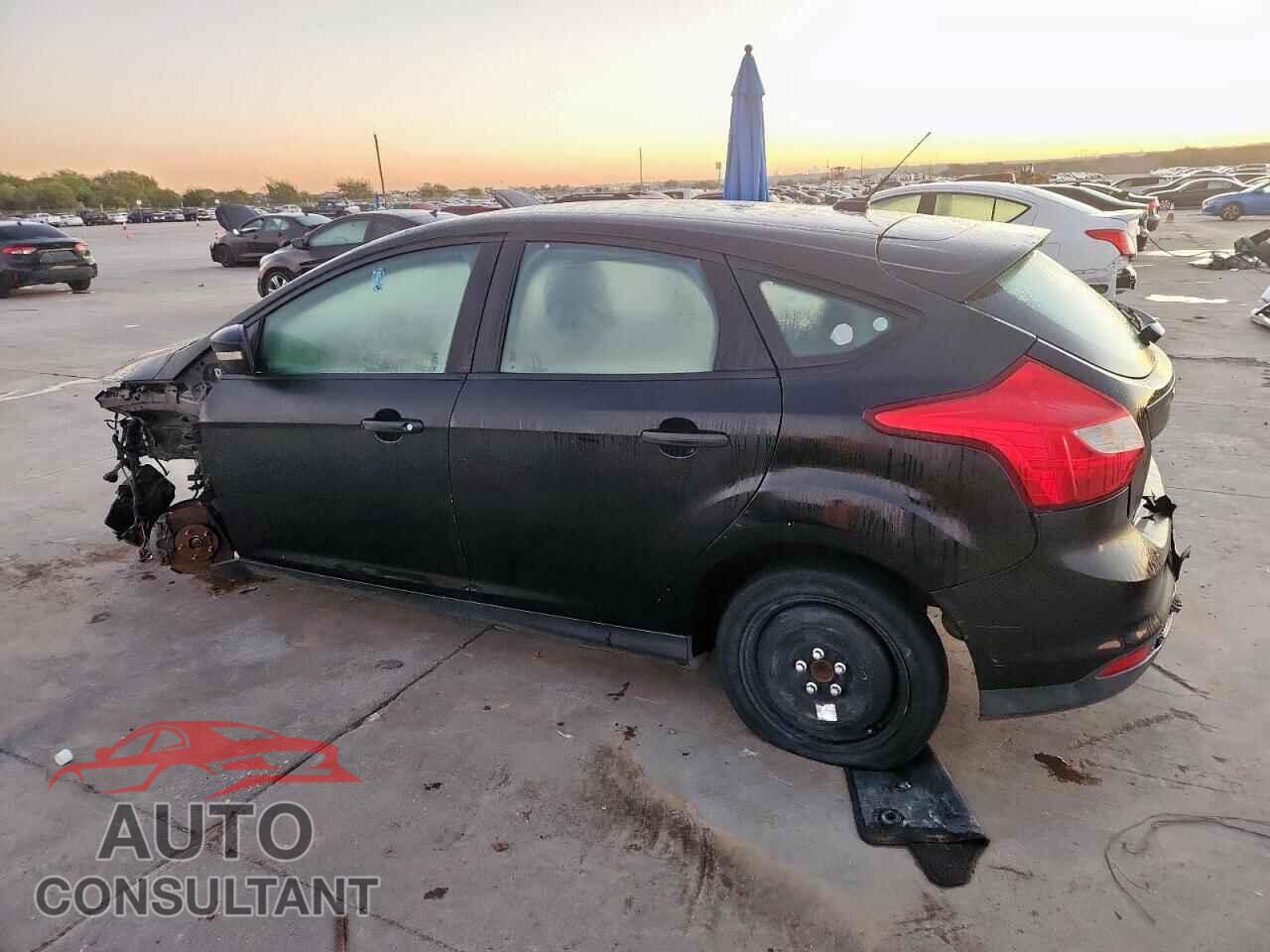FORD FOCUS 2014 - 1FADP3K28EL338710