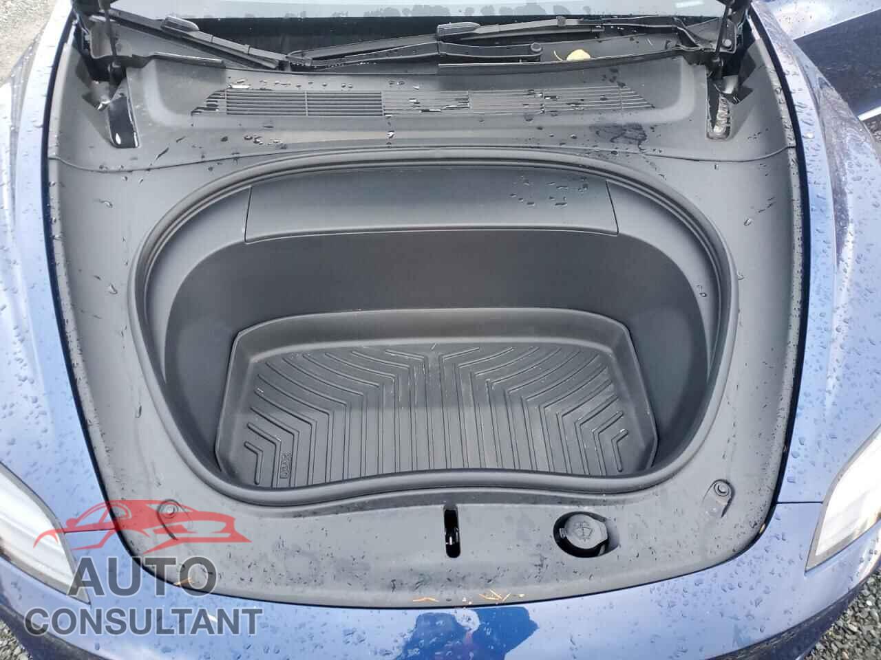 TESLA MODEL 3 2024 - 5YJ3E1EA3RF739464