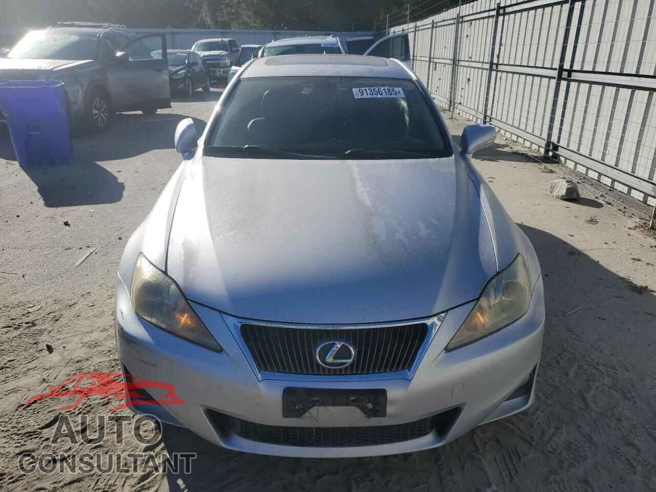 LEXUS IS 2012 - JTHCF5C2XC5053333