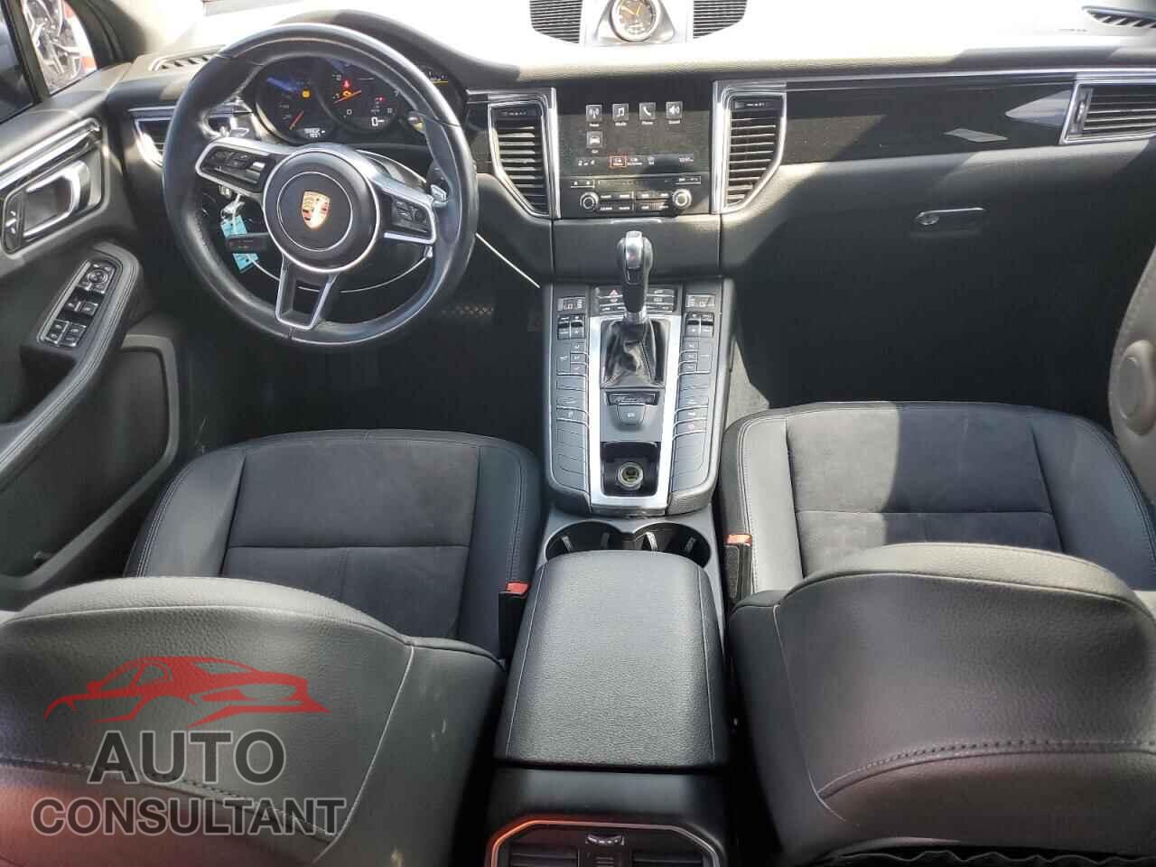 PORSCHE MACAN 2017 - WP1AA2A57HLB05991