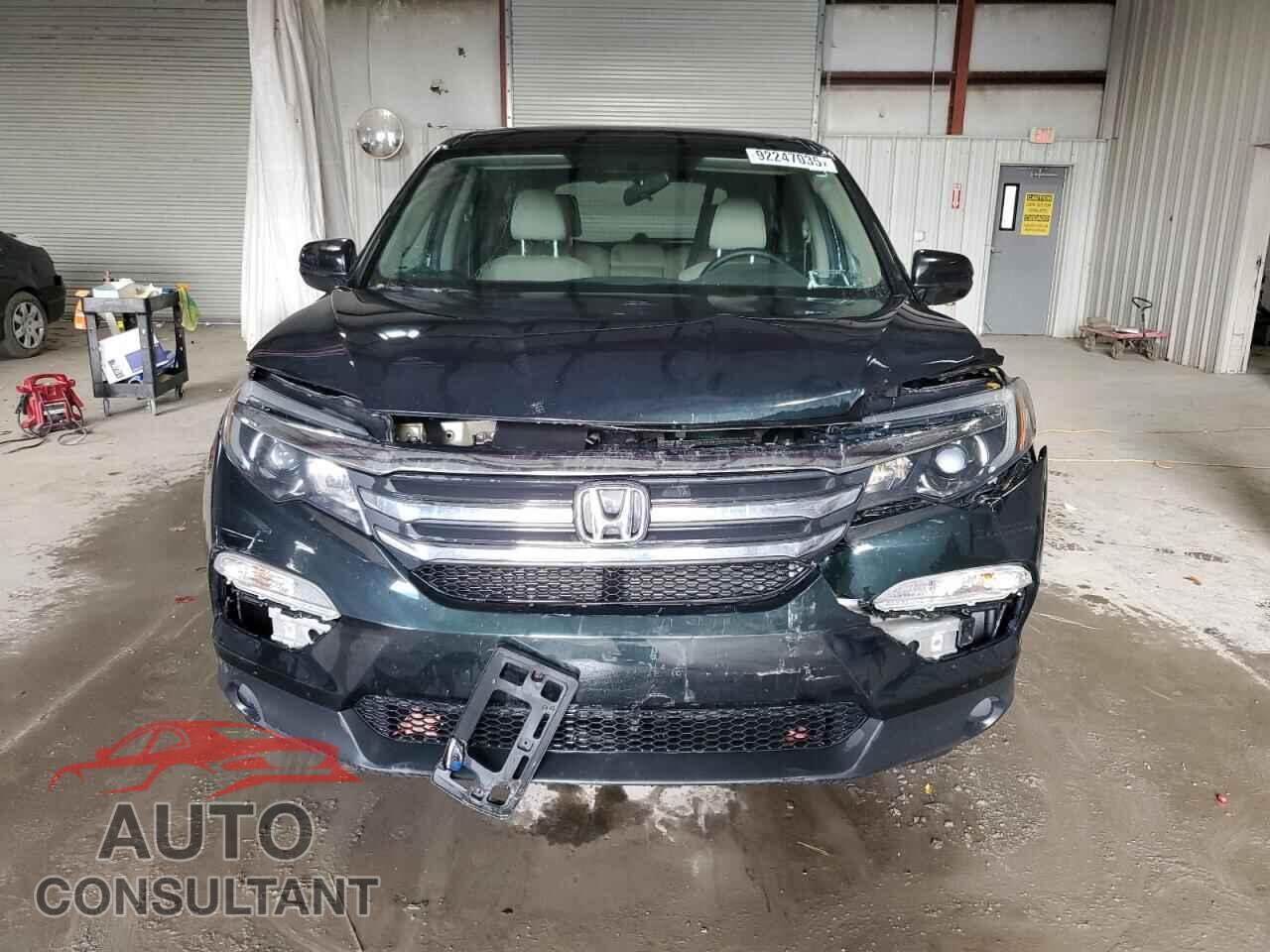 HONDA PILOT 2017 - 5FNYF6H17HB082792