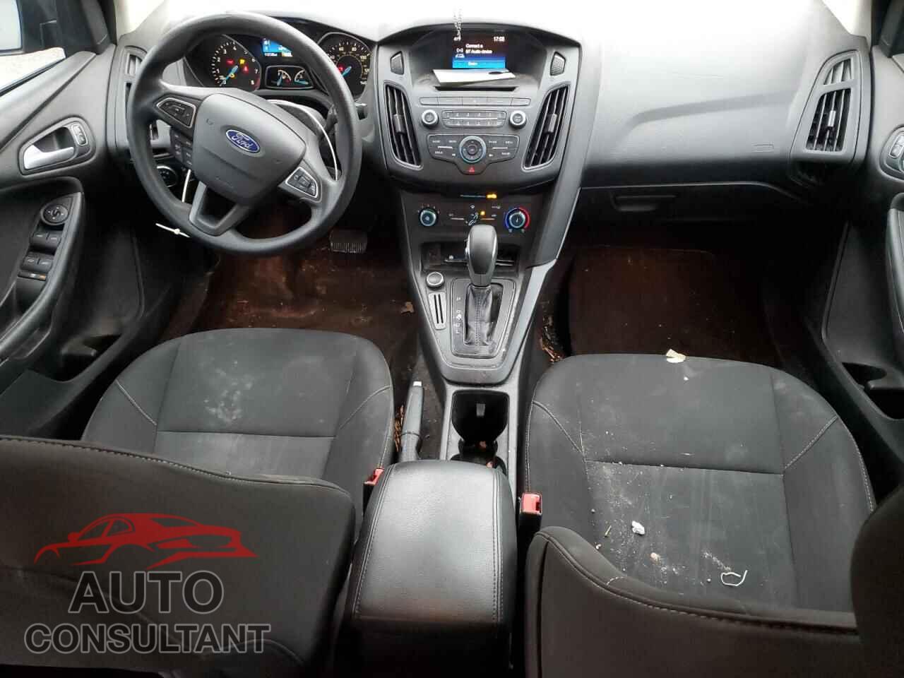 FORD FOCUS 2017 - 1FADP3F22HL211773