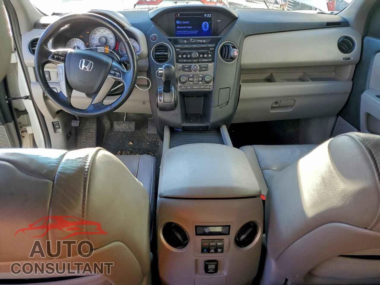HONDA PILOT 2015 - 5FNYF4H59FB035364