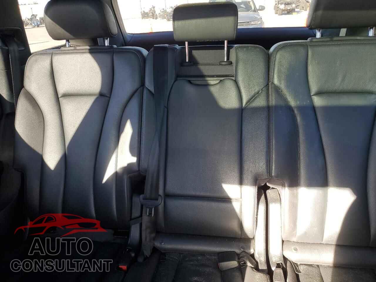 AUDI Q7 2017 - WA1LAAF76HD023818