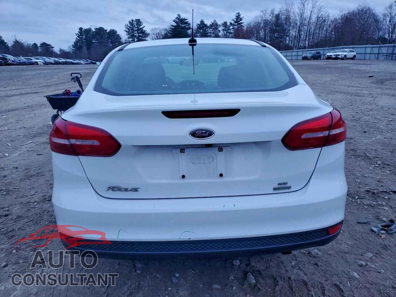 FORD FOCUS 2018 - 1FADP3FEXJL232032
