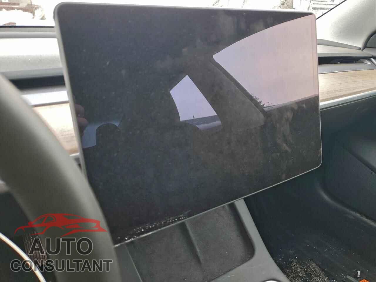 TESLA MODEL 3 2021 - 5YJ3E1EA1MF051133
