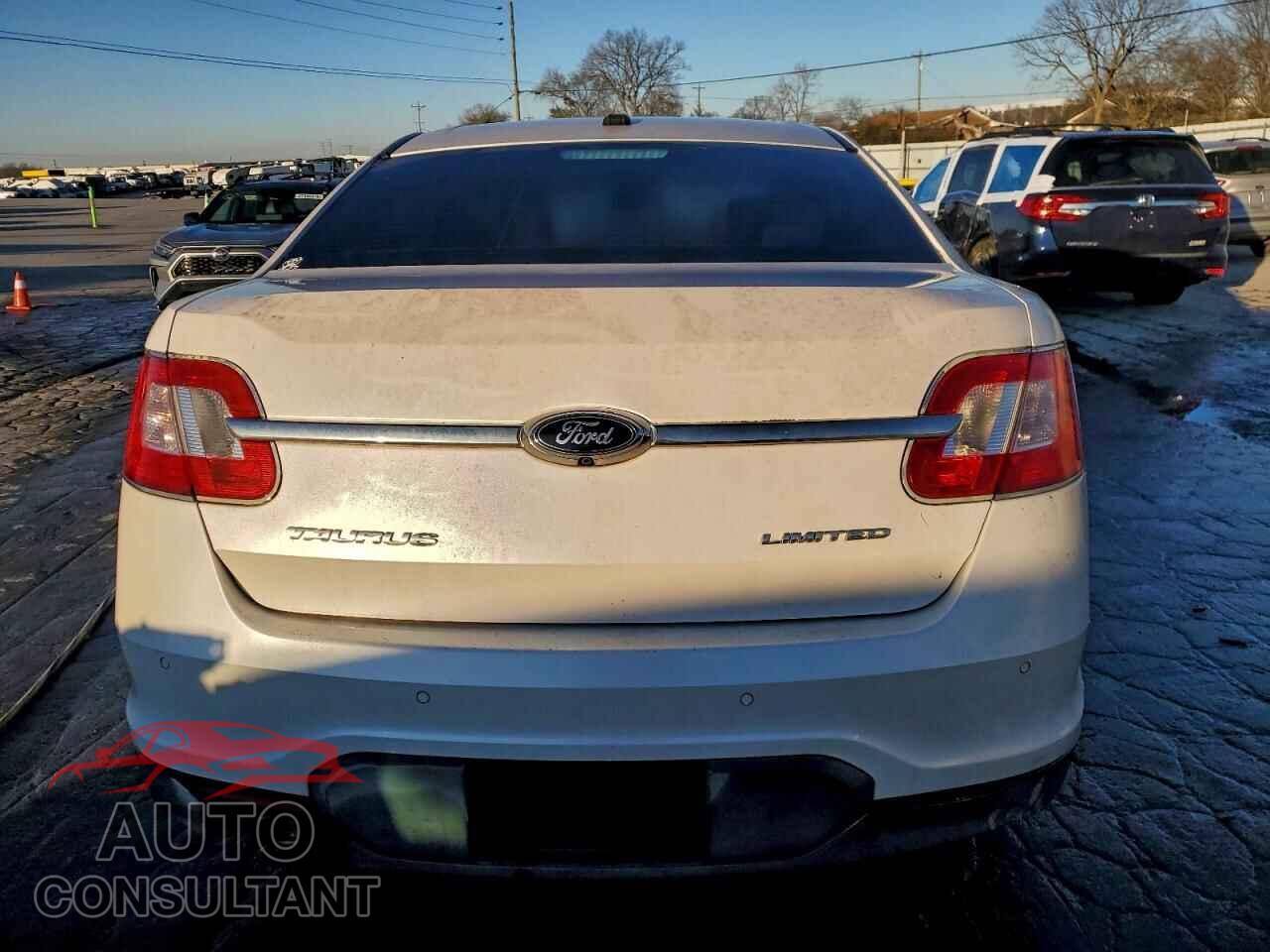 FORD TAURUS 2010 - 1FAHP2FW2AG164659
