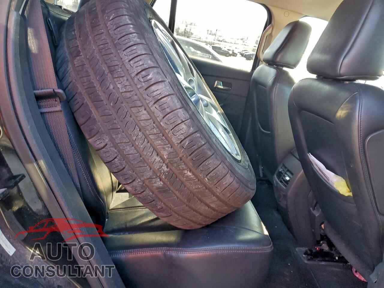 FORD EDGE 2011 - 2FMDK3JC8BBA02601