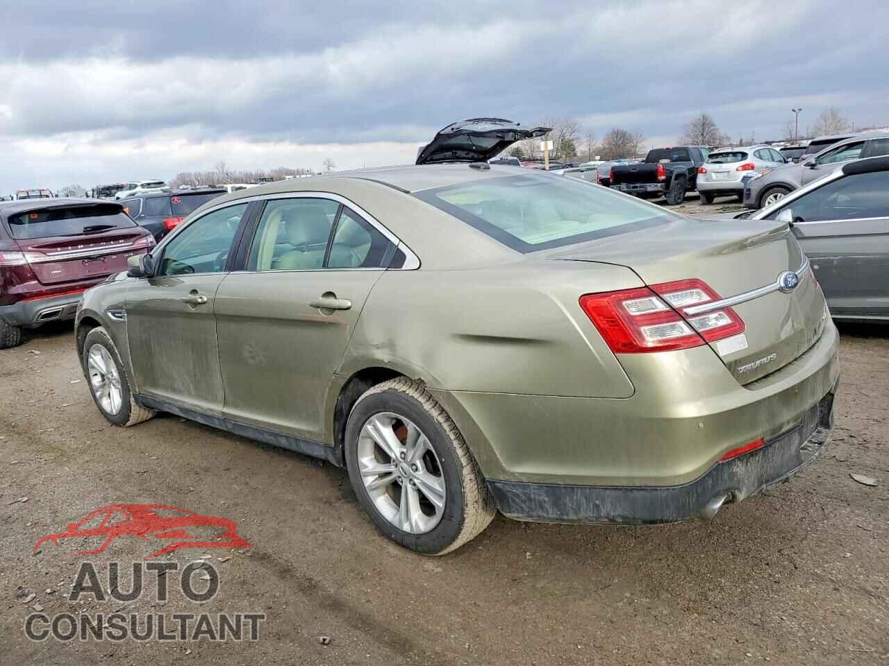 FORD TAURUS 2013 - 1FAHP2E82DG232532