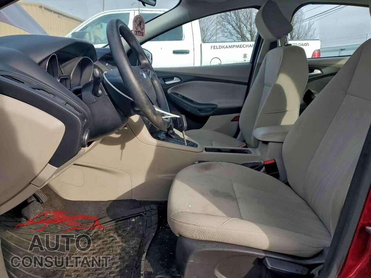 FORD FOCUS 2017 - 1FADP3F25HL317151