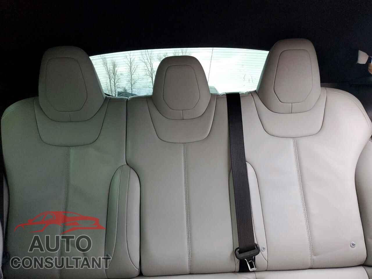 TESLA MODEL S 2015 - 5YJSA1E2XFF118153