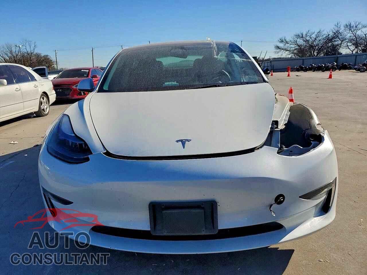 TESLA MODEL 3 2023 - 5YJ3E1EA5PF606086