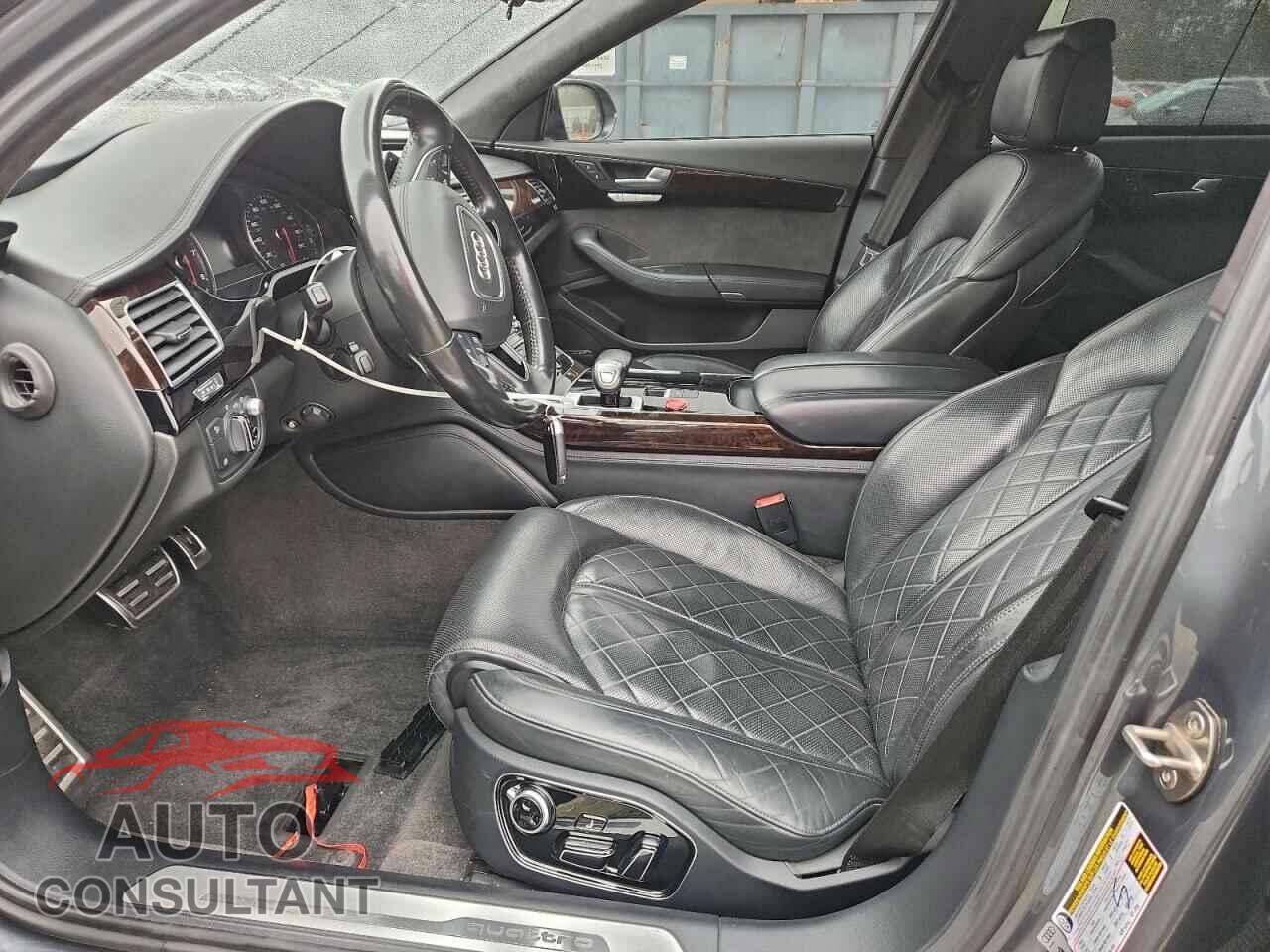 AUDI A8 2017 - WAU43AFD7HN010366