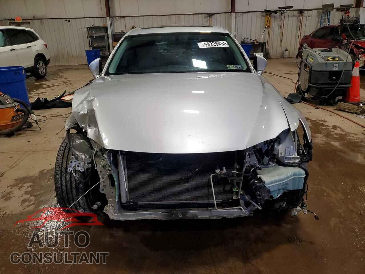 LEXUS IS 2014 - JTHCF1D29E5004666