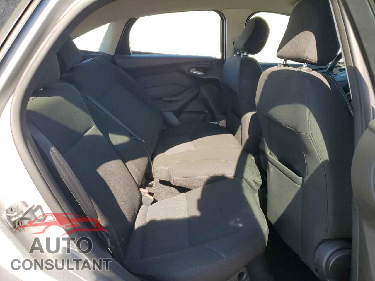 FORD FOCUS 2016 - 1FADP3K28GL276941