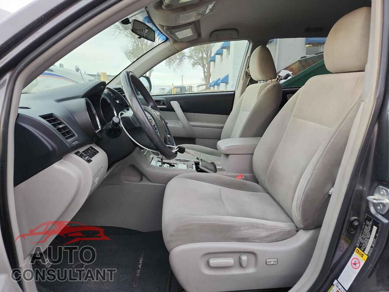 TOYOTA HIGHLANDER 2013 - 5TDBK3EH8DS236899