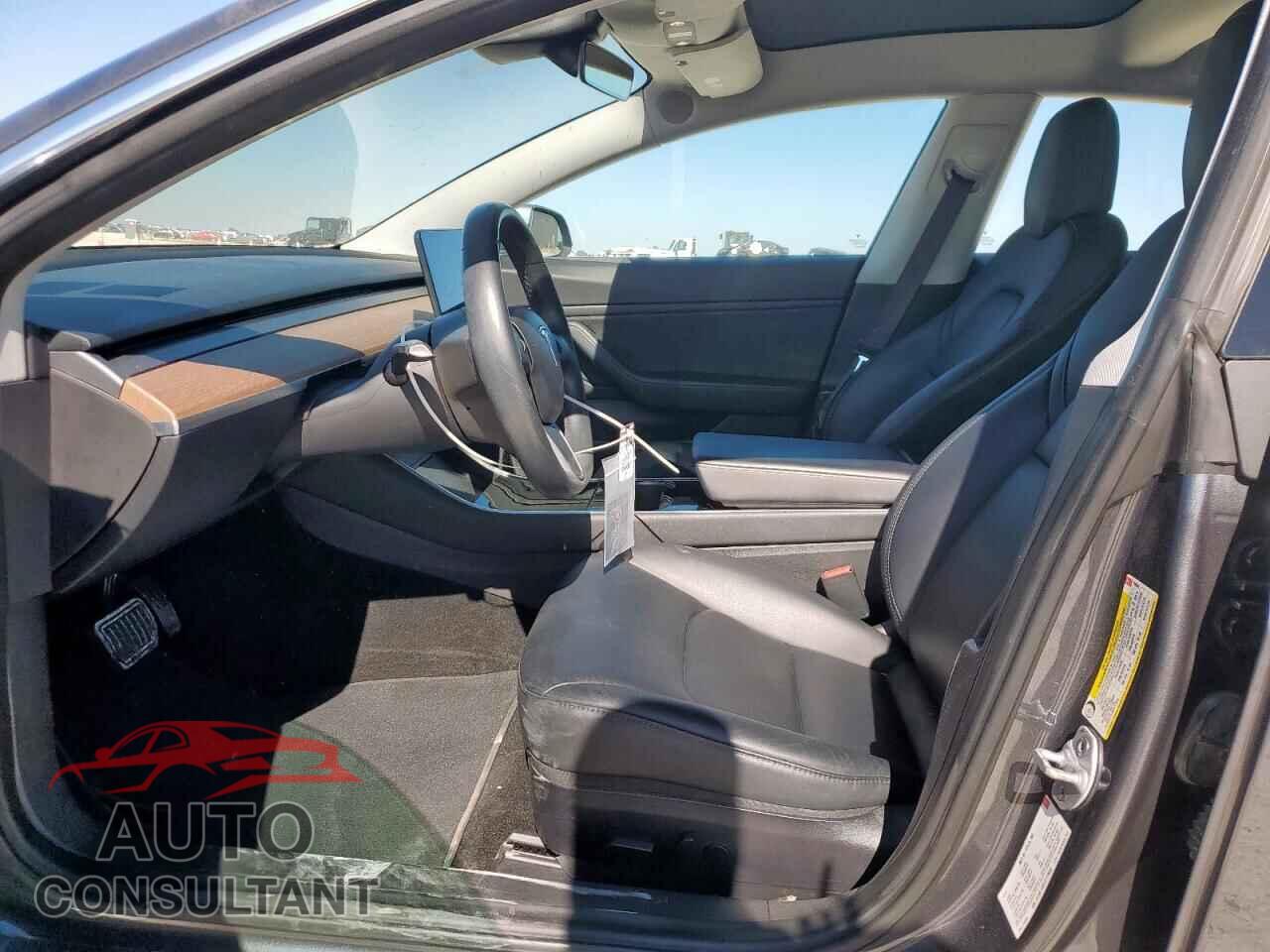 TESLA MODEL 3 2018 - 5YJ3E1EBXJF129042