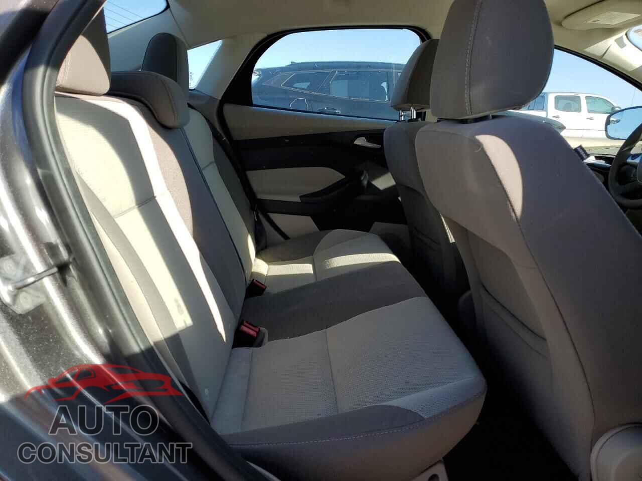 FORD FOCUS 2014 - 1FADP3F2XEL221592