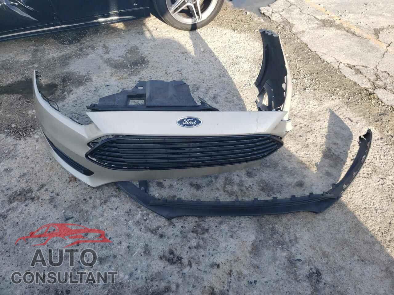 FORD FOCUS 2017 - 1FADP3FE8HL284740