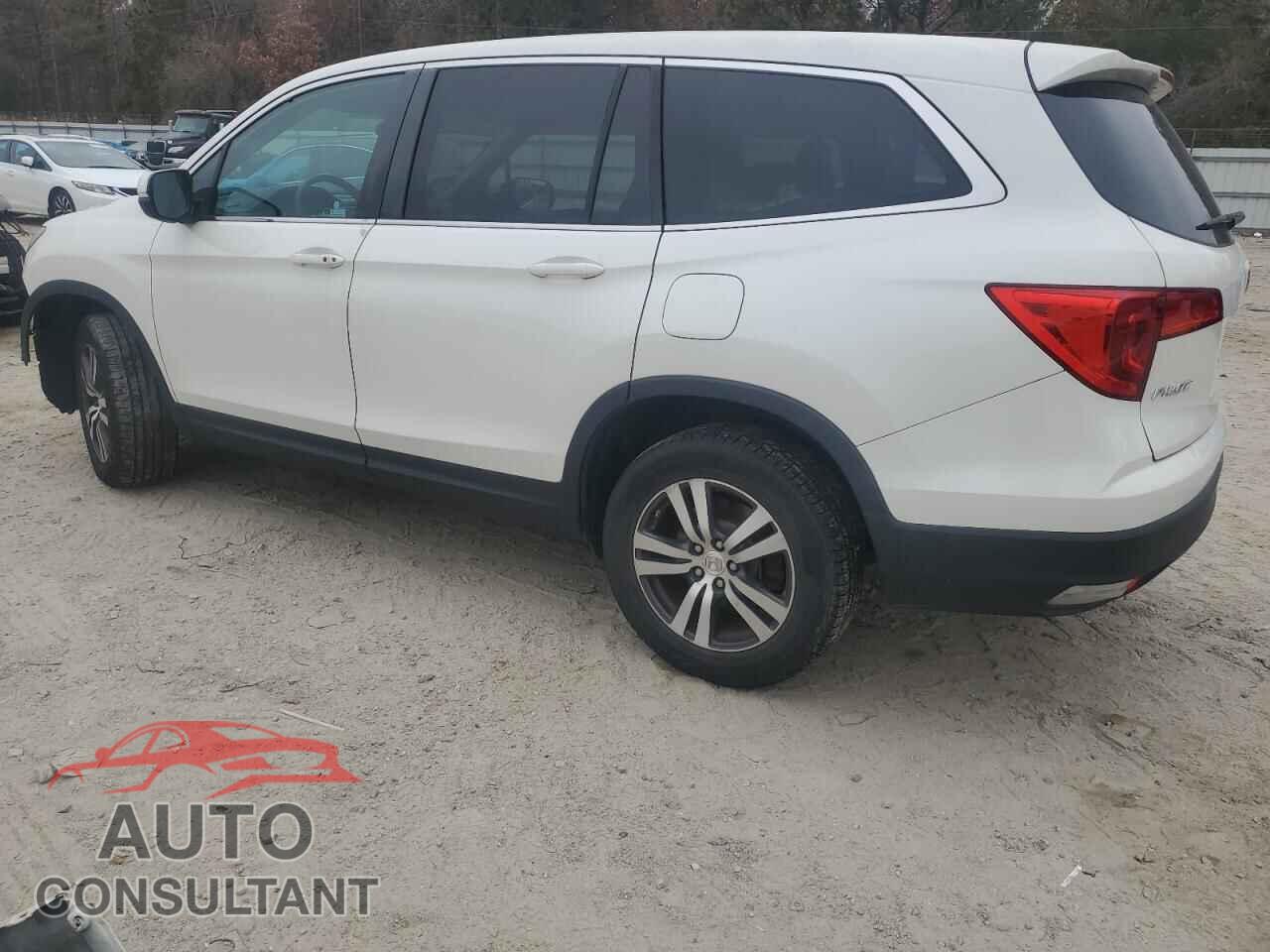 HONDA PILOT 2018 - 5FNYF5H35JB010958