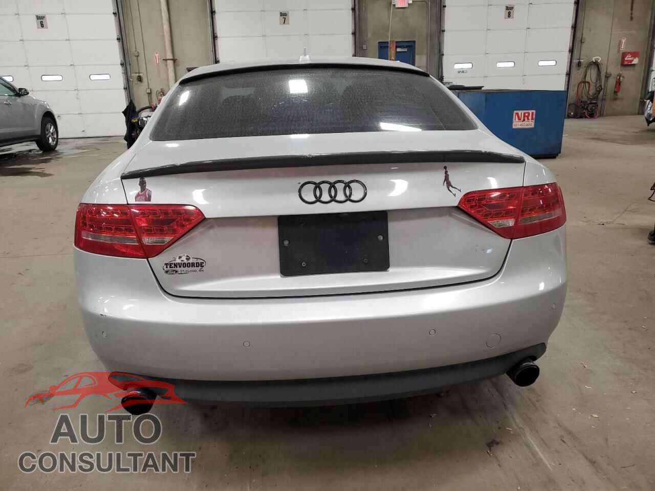 AUDI A5 2010 - WAUCKAFR6AA027392
