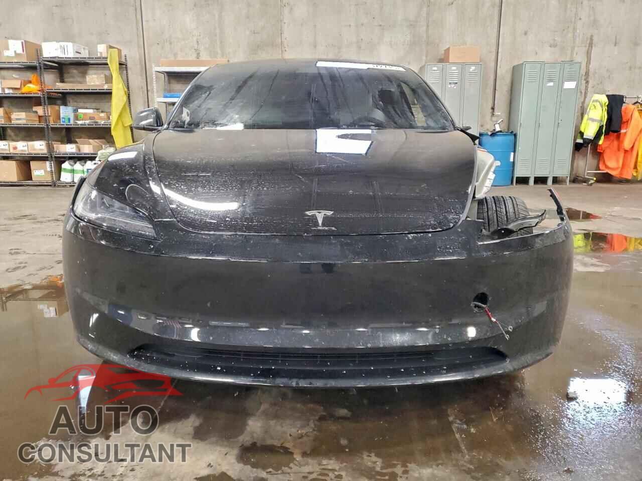TESLA MODEL 3 2025 - 5YJ3E1EA5SF068272