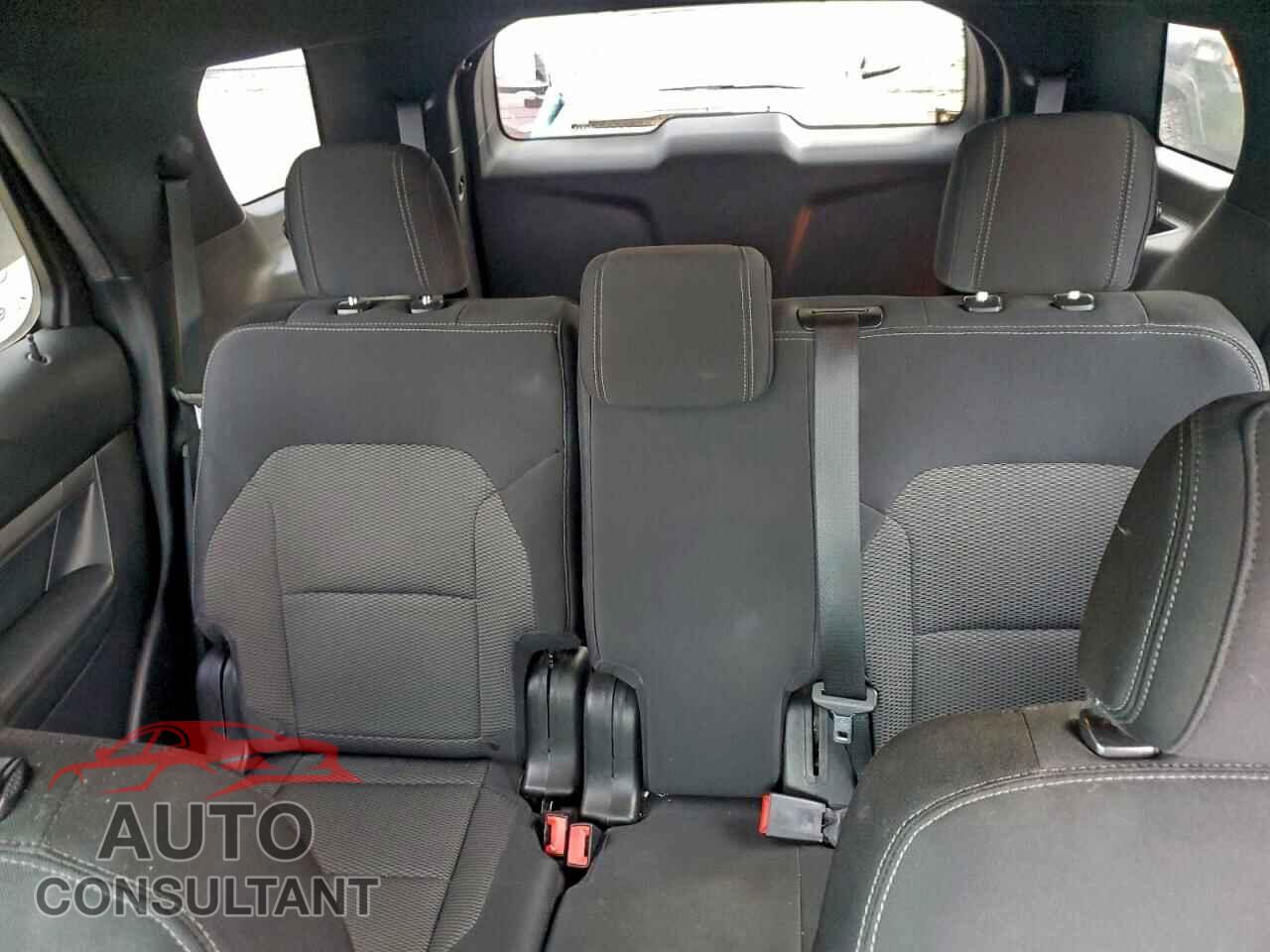 FORD EXPLORER 2018 - 1FM5K7D80JGA87069