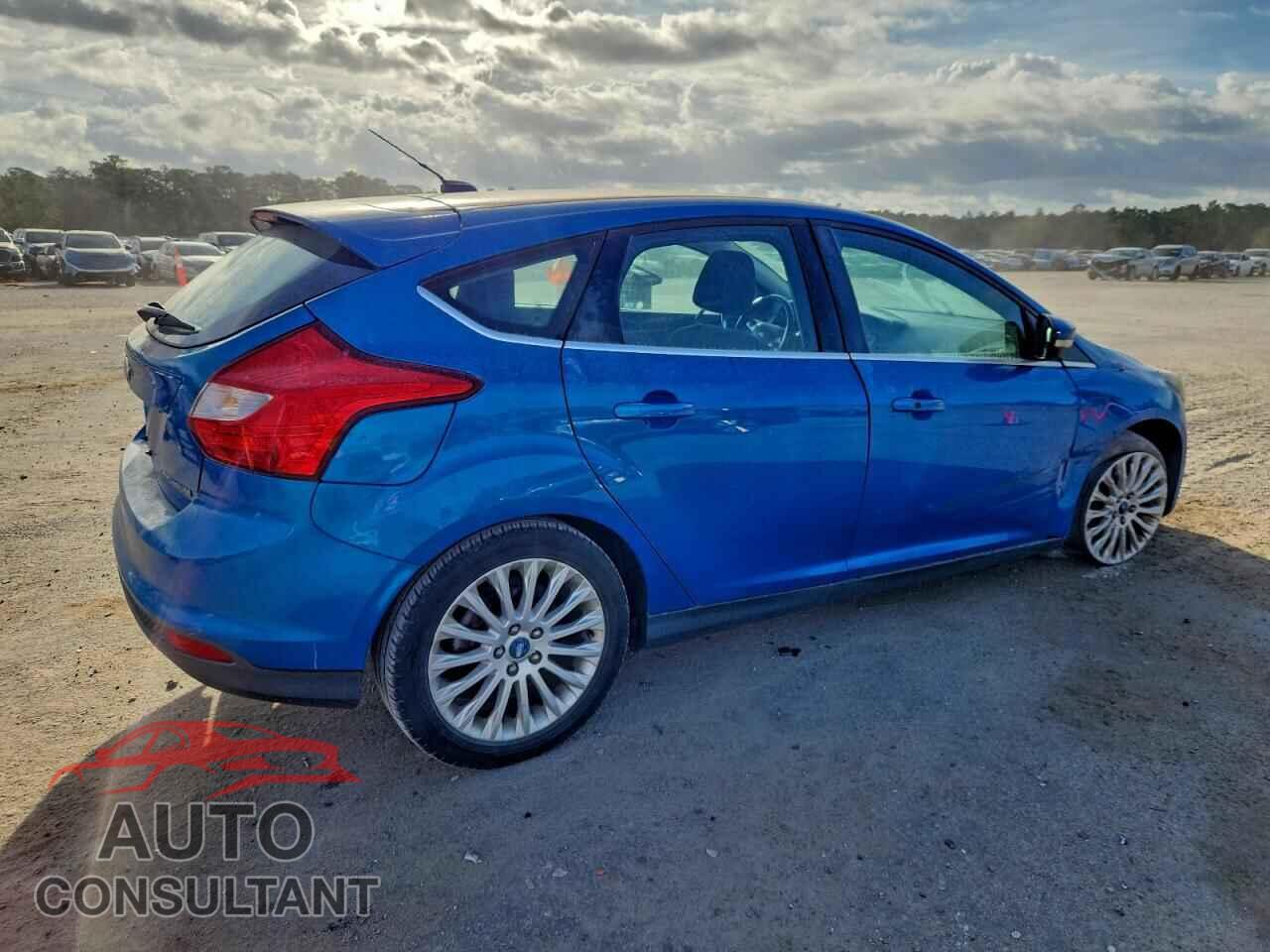 FORD FOCUS 2012 - 1FAHP3N27CL308656