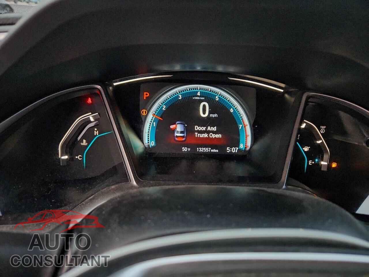 HONDA CIVIC 2018 - 2HGFC2F79JH565864