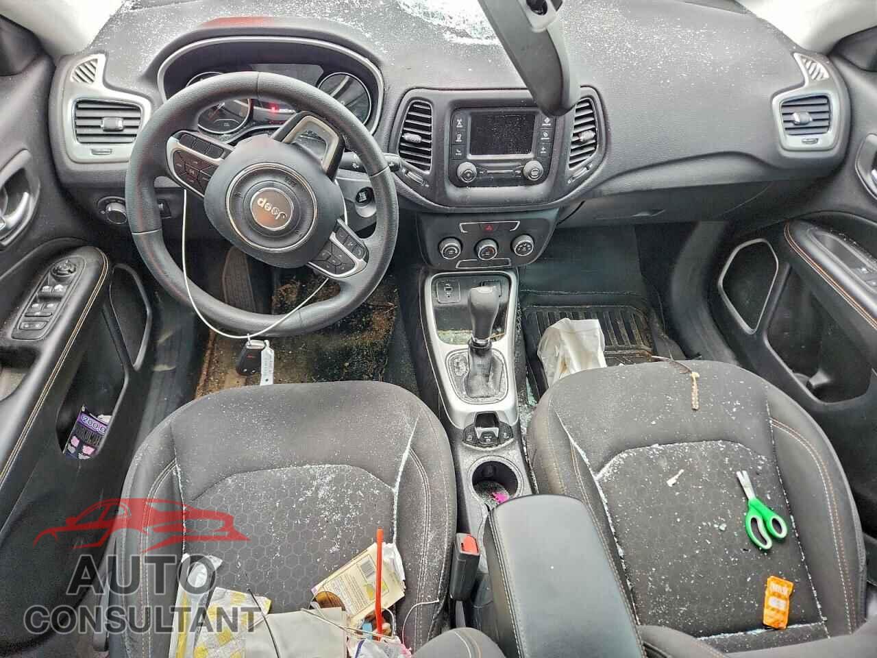 JEEP COMPASS 2018 - 3C4NJCAB1JT181702