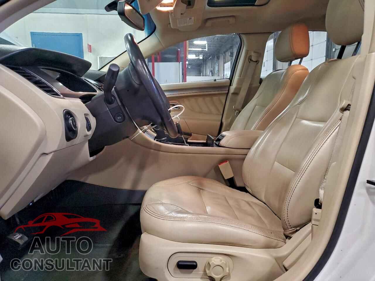FORD TAURUS 2014 - 1FAHP2E82EG117608