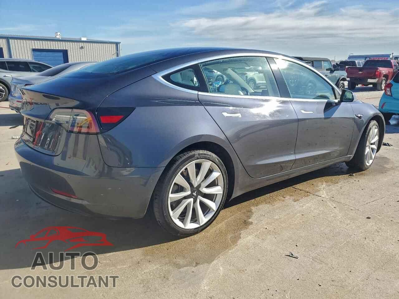 TESLA MODEL 3 2018 - 5YJ3E1EA6JF169075