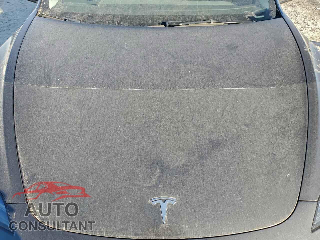 TESLA MODEL 3 2024 - 5YJ3E1EA6RF743122