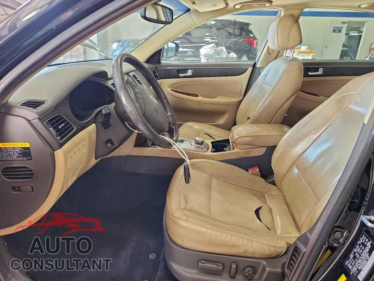 HYUNDAI GENESIS 2012 - KMHGC4DD6CU194861